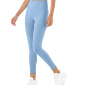 ALO YOGA 7/8 High-Waist Airbrush Legging
Color: Blue Skies Size: Small